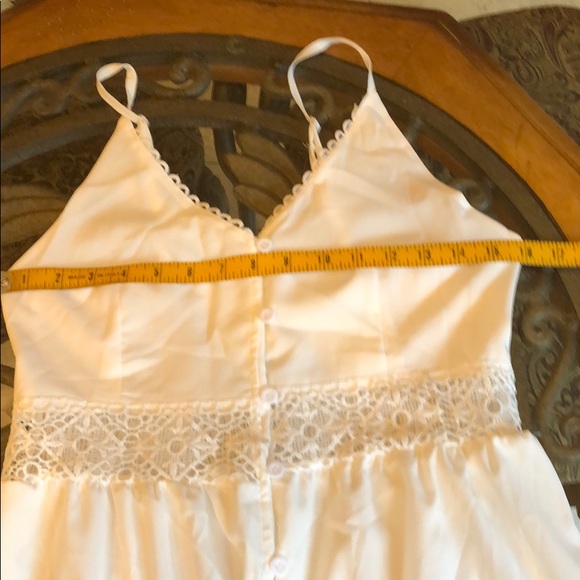 1 left white lace paneled ruffled maxi dress - Picture 8 of 8